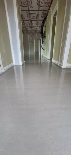 Pose d'un isolant acoustique et chape anhydrite thermio Max à Semur en Brionnais par Chape Liquide Masson, Roanne, Chape Liquide Masson