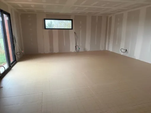 Pose d’isolant de sol à Roanne : améliorez le confort et la performance énergétique de votre habitation, Roanne, Chape Liquide Masson
