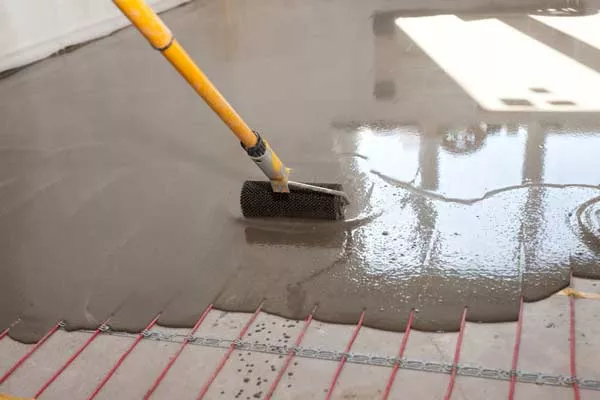  Pose de chape liquide sur plancher chauffant à Renaison, Roanne, Chape Liquide Masson