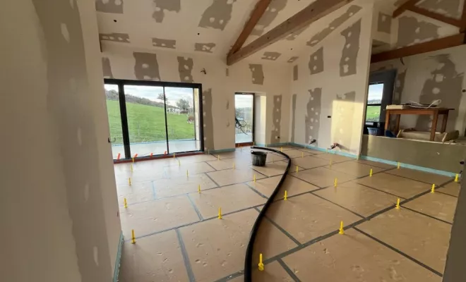  Chape liquide Thermio Max sur isolant de sol polyuréthane à Chauffailles (71), Roanne, Chape Liquide Masson
