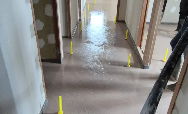 Pose d'un isolant acoustique et chape anhydrite thermio Max à Semur en Brionnais par Chape Liquide Masson, Roanne, Chape Liquide Masson