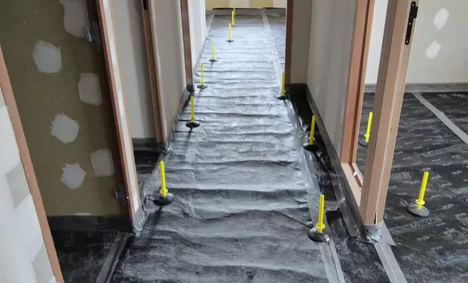 Pose d'un isolant acoustique et chape anhydrite thermio Max à Semur en Brionnais par Chape Liquide Masson, Roanne, Chape Liquide Masson