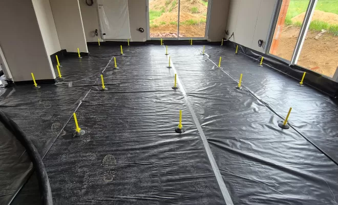 Pose d'un isolant acoustique et chape anhydrite thermio Max à Semur en Brionnais par Chape Liquide Masson, Roanne, Chape Liquide Masson