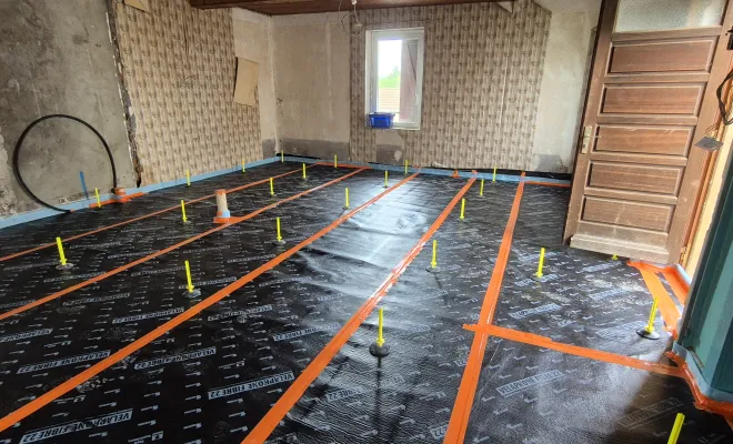 Rénovation d'appartement à Saint-Denis-de-Cabanne avec chape liquide anhydrite Thermio Max, Roanne, Chape Liquide Masson