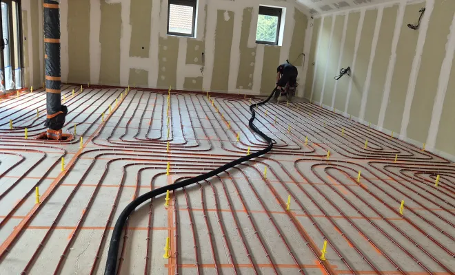 Coulage du chape anhydrite classic sur plancher chauffant à Violay, Roanne, Chape Liquide Masson