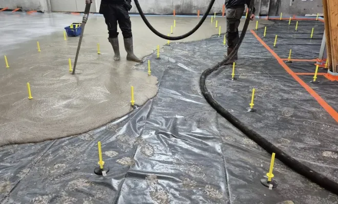 Chape Liquide Masson : fin du chantier de coulage de chape liquide à Lyon – Place des Cordeliers, Roanne, Chape Liquide Masson