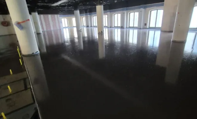 Chape Liquide Masson : fin du chantier de coulage de chape liquide à Lyon – Place des Cordeliers, Roanne, Chape Liquide Masson