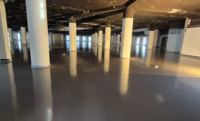 Chape Liquide Masson : fin du chantier de coulage de chape liquide à Lyon – Place des Cordeliers, Roanne, Chape Liquide Masson